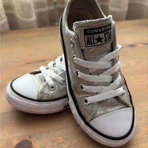 Girls Low top Converse (size 11)